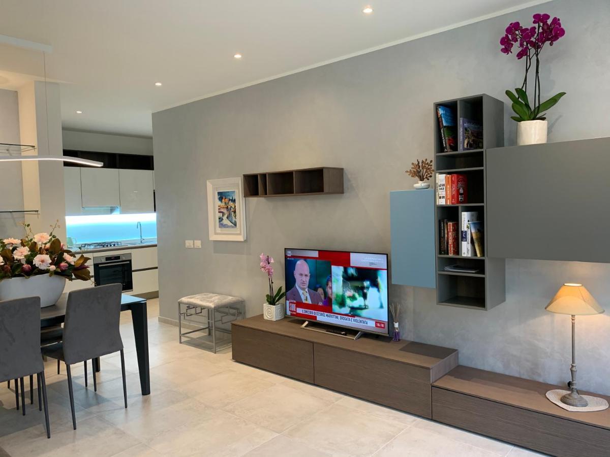 A Casa Di Chiara 2 Διαμέρισμα Στρέσα Εξωτερικό φωτογραφία